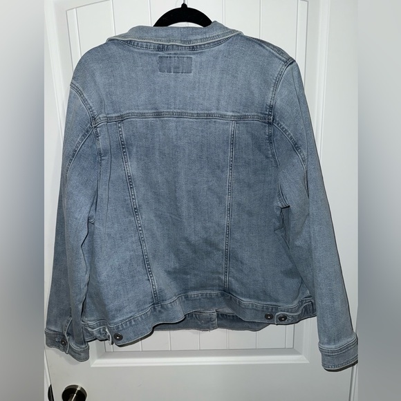 Torrid Light Blue Denim Jacket - Picture 3 of 3